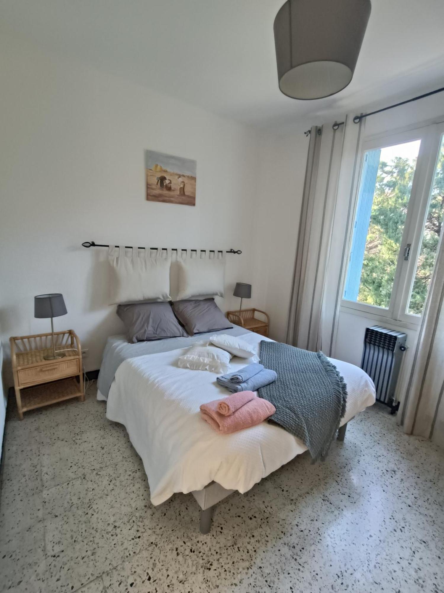 Villa A L'Ombre De L'Olivier à Orgon Extérieur photo